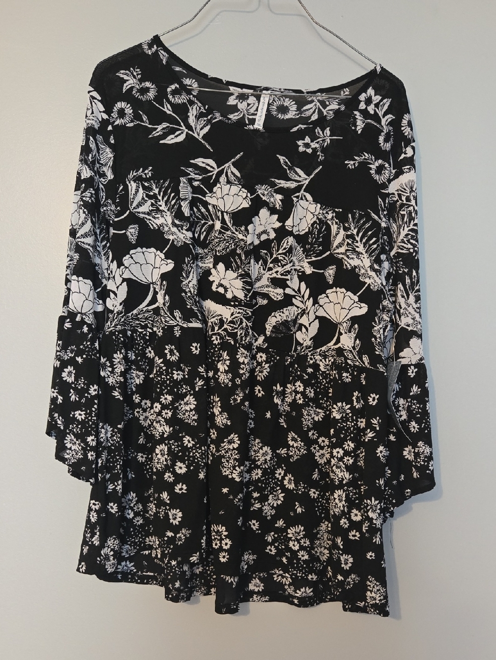 Passports Floral Bell-Sleeve Blouse